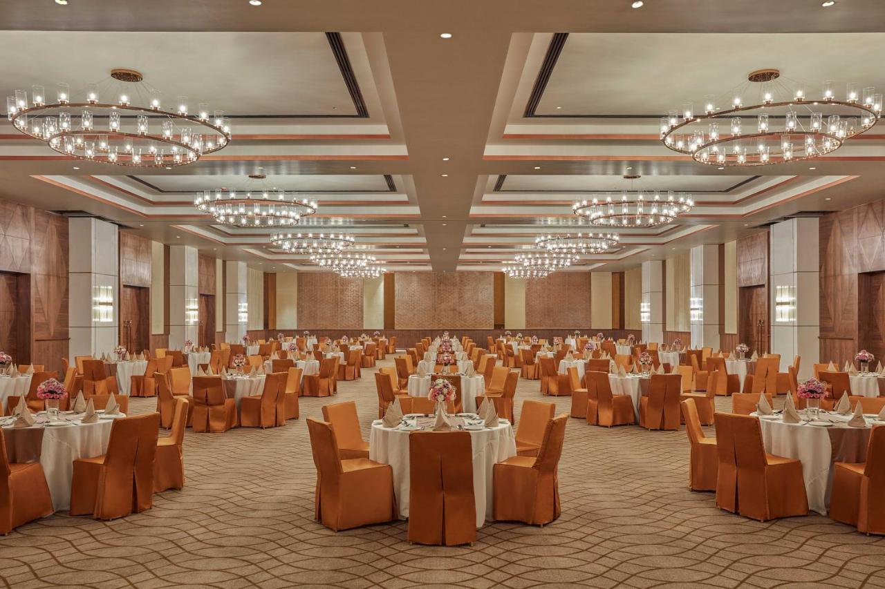 Doubletree By Hilton Varanasi Exterior photo