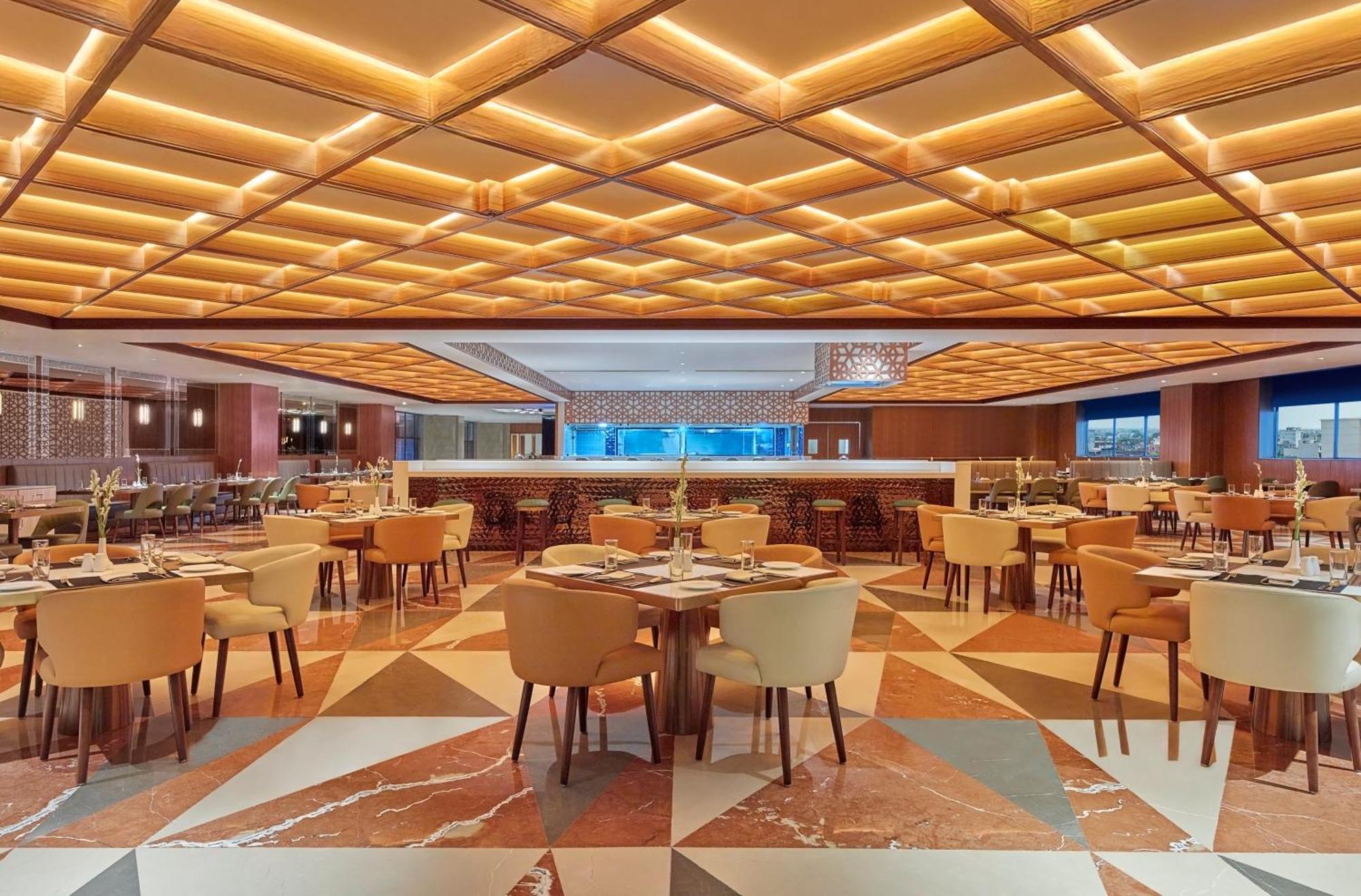 Doubletree By Hilton Varanasi Exterior photo